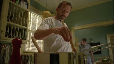Great, you're up.
I need a taster. - House