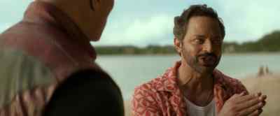 - "Gree-la"?
- You idiot. - Red One