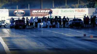 Green light drops. - Street Outlaws No Prep Kings Team Attack