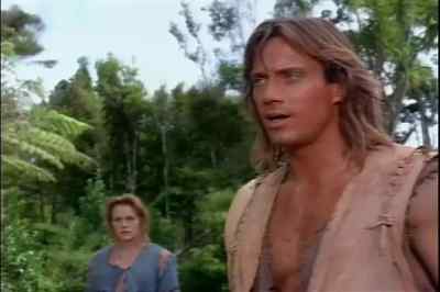 Greetings.
I'm here to see the queen. - Hercules and the Lost Kingdom
