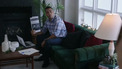 - Greg, jeg kan forklare.
- Vil du fortælle om ham? - A Christmas Fumble