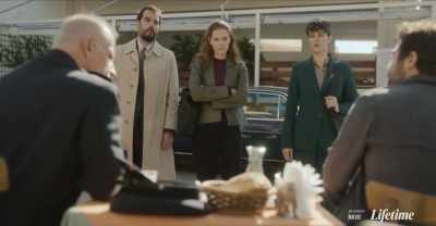 Greg: Okay. You can see
them. Marianthi! Meredith! - Stolen by Their Father