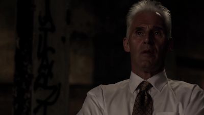 Gregor, tell the men to start packing up. - Banshee