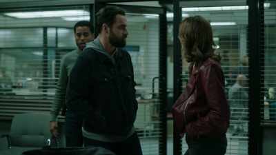 Grey, we got to get you ready,
go get a wire. - Stumptown