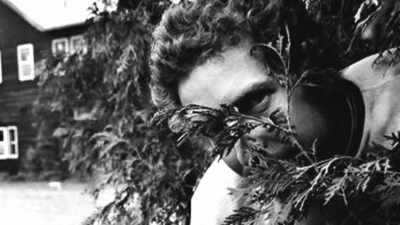 GRIFFIN: After that
long, grueling tour,
he was going to take a break. - Bob Dylan: Odds and Ends