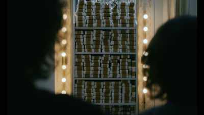 [Griselda] The bitch was always
complaining she didn't have enough coke. - Griselda