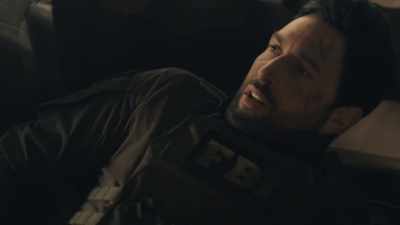 - [groans]
Hey, Jacquie. - The Enemy Within