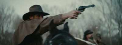 [groans] Less of me. [grunts] - Old Henry