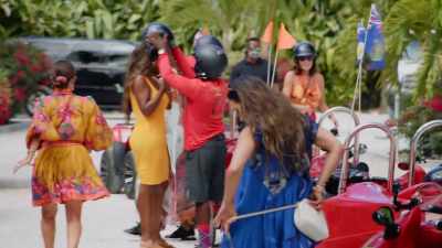 - [groans] - The Real Housewives Ultimate Girls Trip