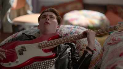 [groans] - Julie and the Phantoms