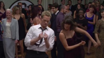 ♪ Groove is in
your heart ♪ - How I Met Your Mother