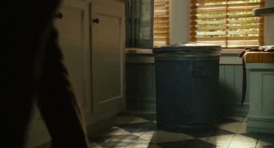 Gross. Is this his house? No. It's his garbage can. - Alvin and the Chipmunks