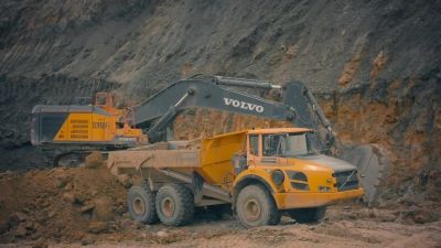 , this ground is hard. - Gold Rush