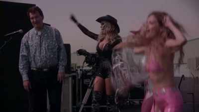 (group chants "Hogzilla") - Barbie & Kendra Crash Joe Bob's Drive-In Jamboree!