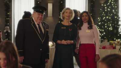 (group chattering) - Christmas 9 to 5