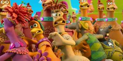 [group gasps] - Chicken Run: Dawn of the Nugget
