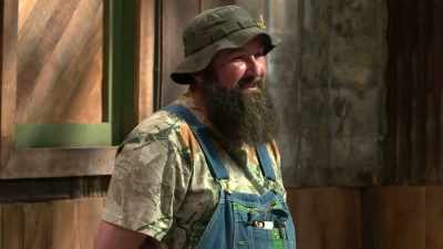 [group laughing] - Moonshiners: Master Distiller