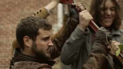 [Growling] - The Walking Dead: World Beyond