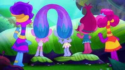 [ growling ] - Trolls: TrollsTopia