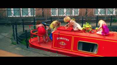 (GROWLING) - Zomboat!