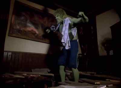 (GROWLlNG) - The Incredible Hulk