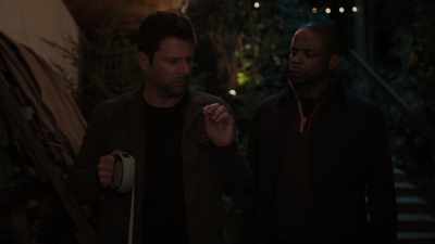 [growls and chews] - Psych 2: Lassie Come Home