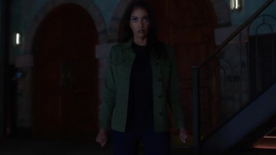[growls] - Supergirl