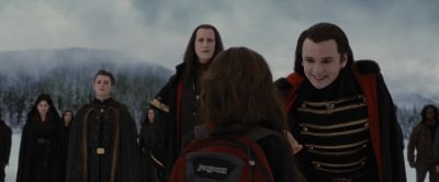 [GROWLS SOFTLY] - The Twilight Saga: Breaking Dawn   Part 2