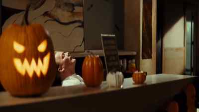 (GRUNTING ON TELEVISION) - Terrifier 3