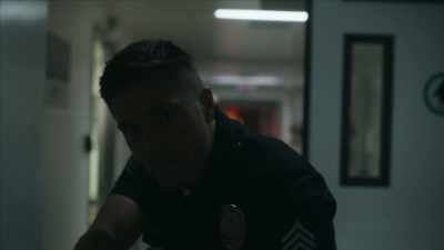 [ Grunting ] - The Rookie: Feds