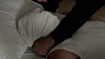 -(grunting) - Snatch
