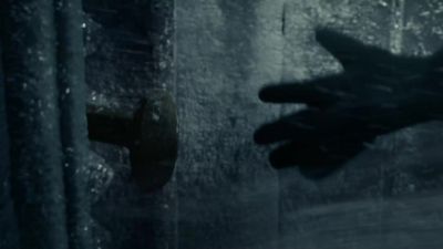 - [grunting, straining] - Snowpiercer