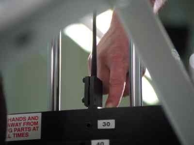[grunting]
The stinking machine's broken! - Lois & Clark: The New Adventures of Superman