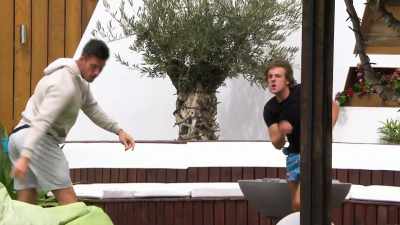 ‐(GRUNTS)
‐(ADAM GRUNTS) - Love Island