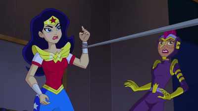-(GRUNTS AND SCREAMS) -(ELECTRICITY BUZZING) - DC Super Hero Girls: Intergalactic Games