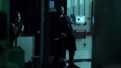 -[grunts]
-[Claire] Colleen! - The Defenders