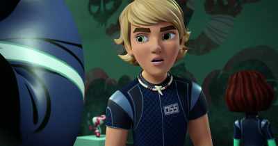 -[grunts] Excuse me.
-Hey, watch it, Junior. - Spy Kids: Mission Critical