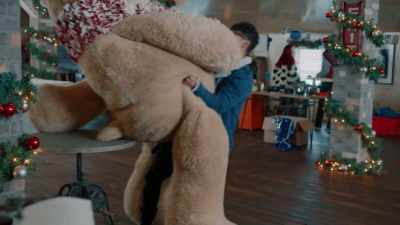 [grunts intensely] - Friends & Family Christmas