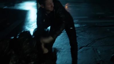 (grunts)
(laughs) - Gotham