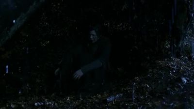 [grunts, panting] - Outlander
