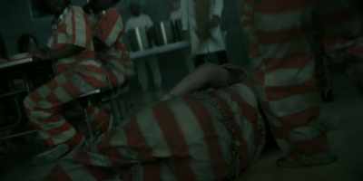 - [grunts]
- [patients gasp] - The Penguin
