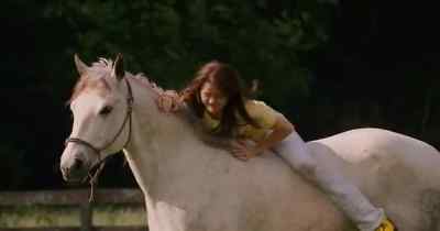 [Grunts] - Hannah Montana: The Movie
