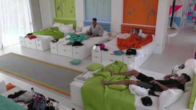 (GRUNTS) - Love Island