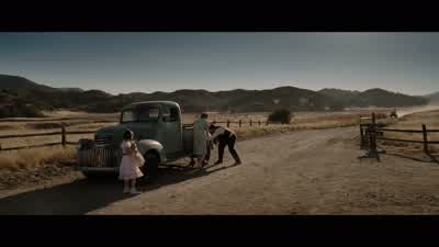 I'll get it! - Annabelle: Creation