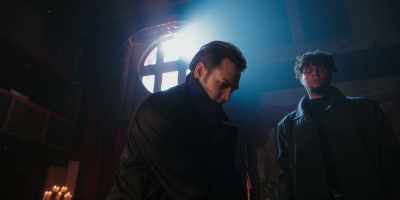 - [grunts]
- [screams] - Reginald the Vampire