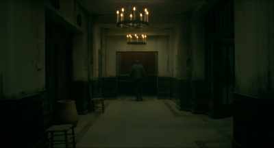 [grunts] They're not special.
They're starving. - Doctor Sleep