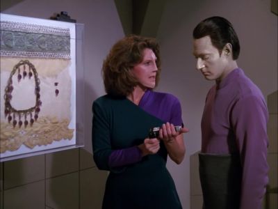 [GUARD GRUNTS]
[VARRIA SHRIEKS] - Star Trek: The Next Generation