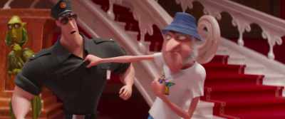 - GUARD: We need a doctor!
- [chuckles] - Minions: The Rise of Gru