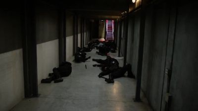 [GUARDS GROANING] - Arrow