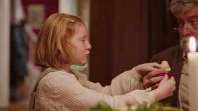 - Guess I'll take it instead...
- No! We like marzipan! - Teddy's Christmas